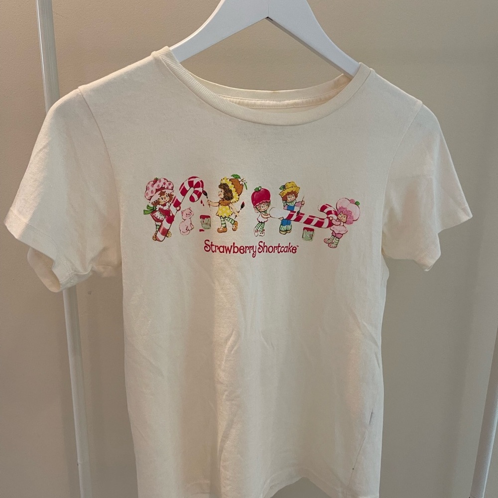 Strawberry Shortcake graphic tee